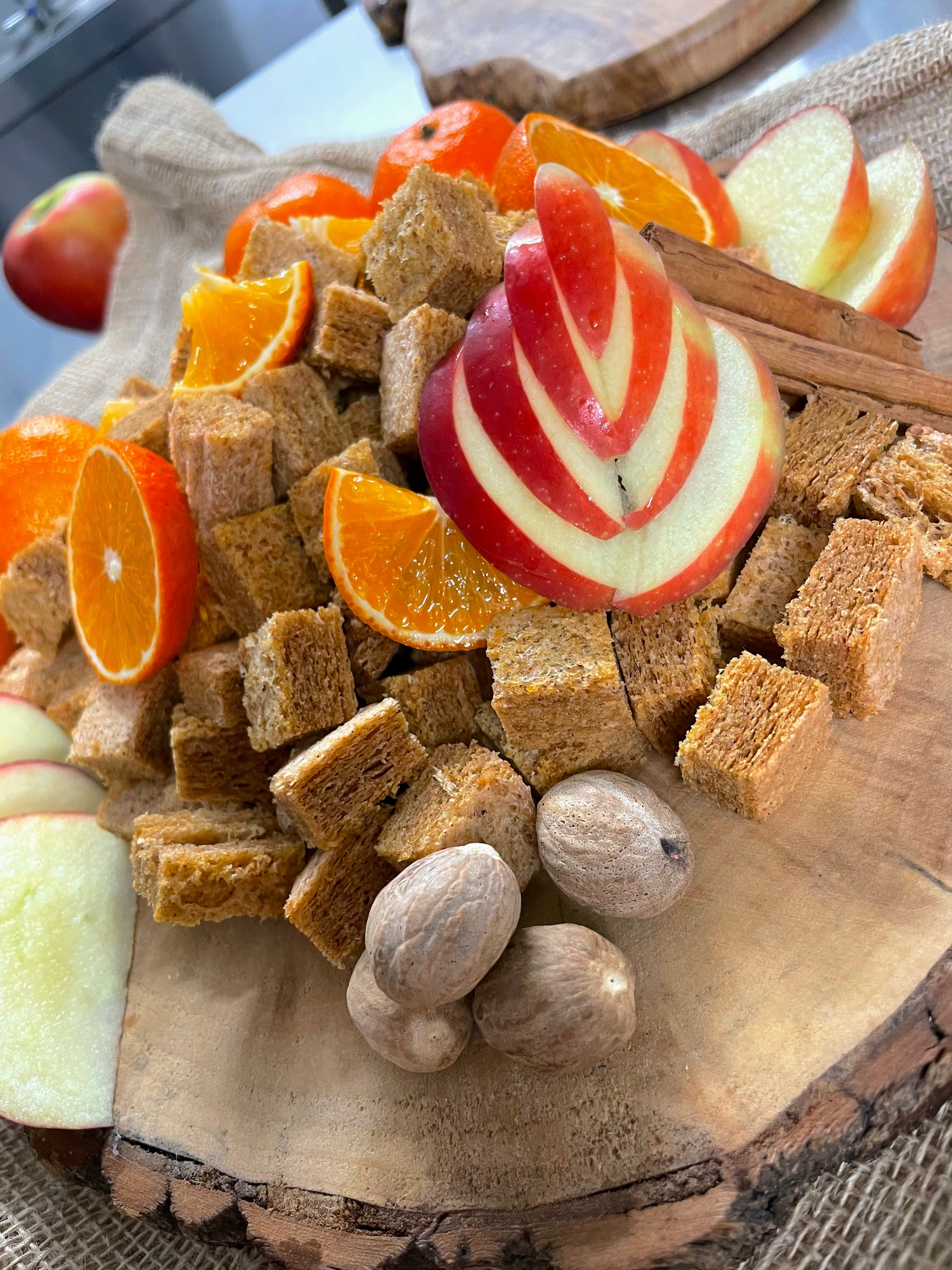 Apple Snack Nutrition Facts: Best Options for a Genuinely Healthy, Natural Snack in 2026